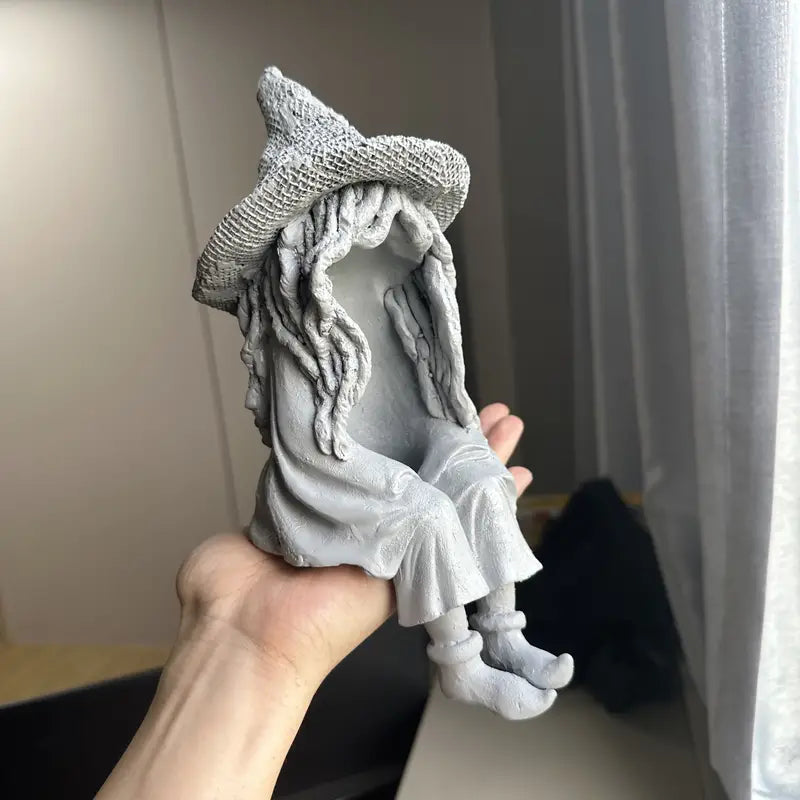 Solar Witch Statue Garden Light