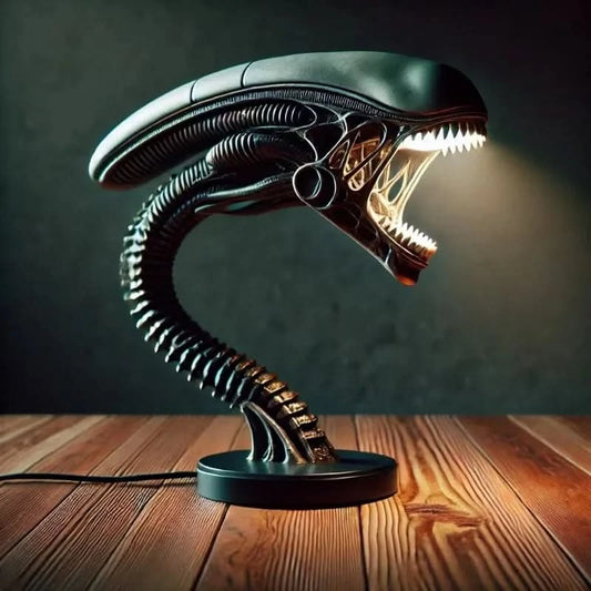 Alien Xenomorph-Inspired Desk Lamp