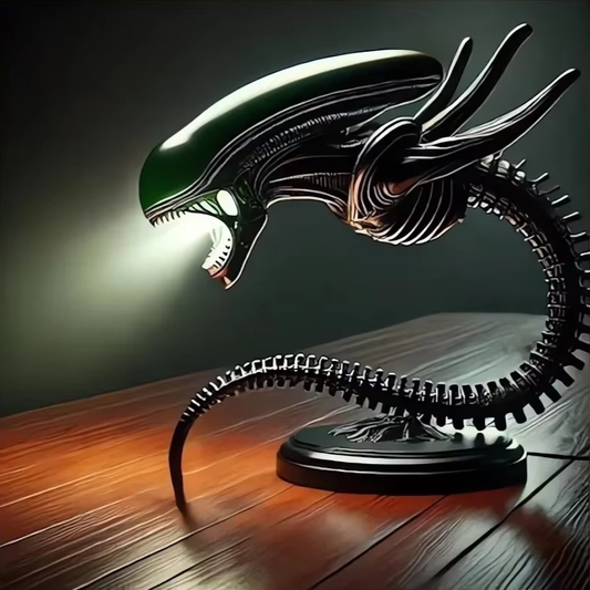 Alien Xenomorph-Inspired Desk Lamp