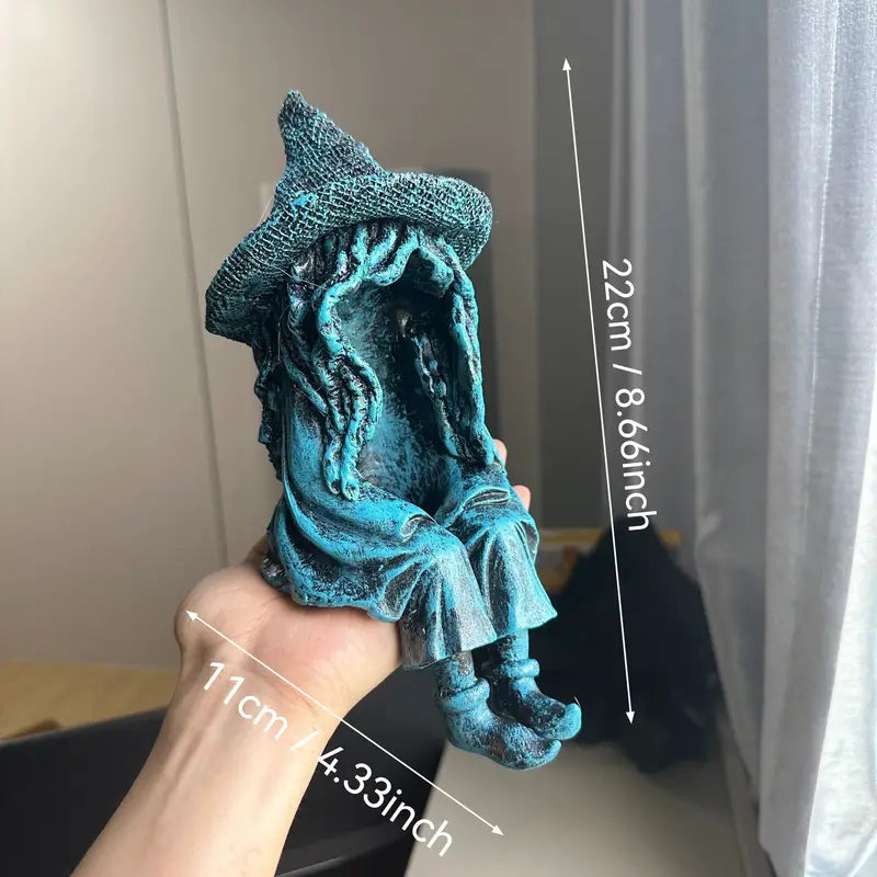 Solar Witch Statue Garden Light