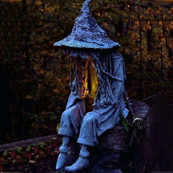 Solar Witch Statue Garden Light