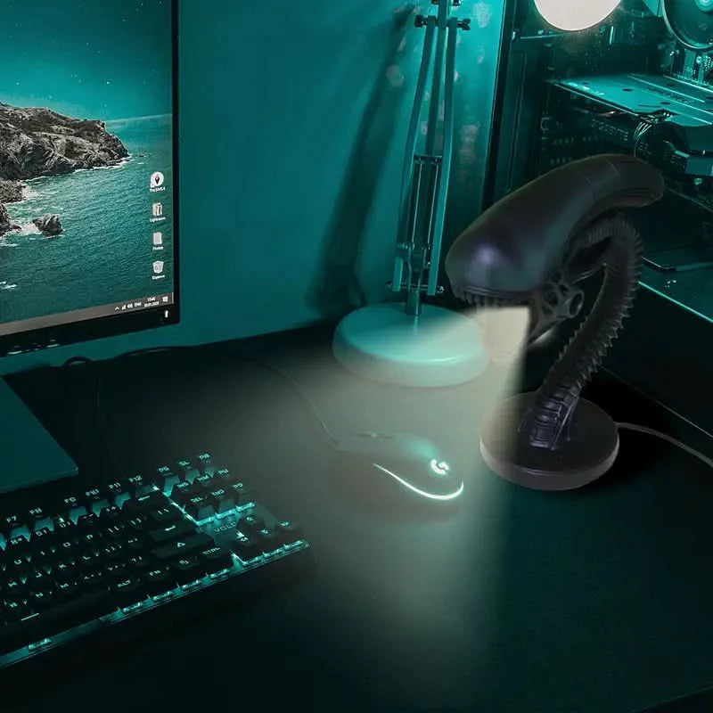 Alien Xenomorph-Inspired Desk Lamp
